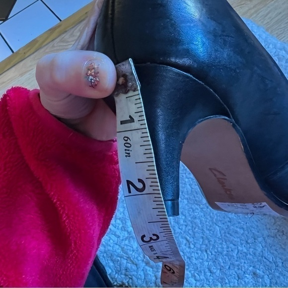 Clarks: Classic Women's Black Leather Pointed Toe Heels Linvale Jerica Pump Sz 8 - Picture 8 of 11